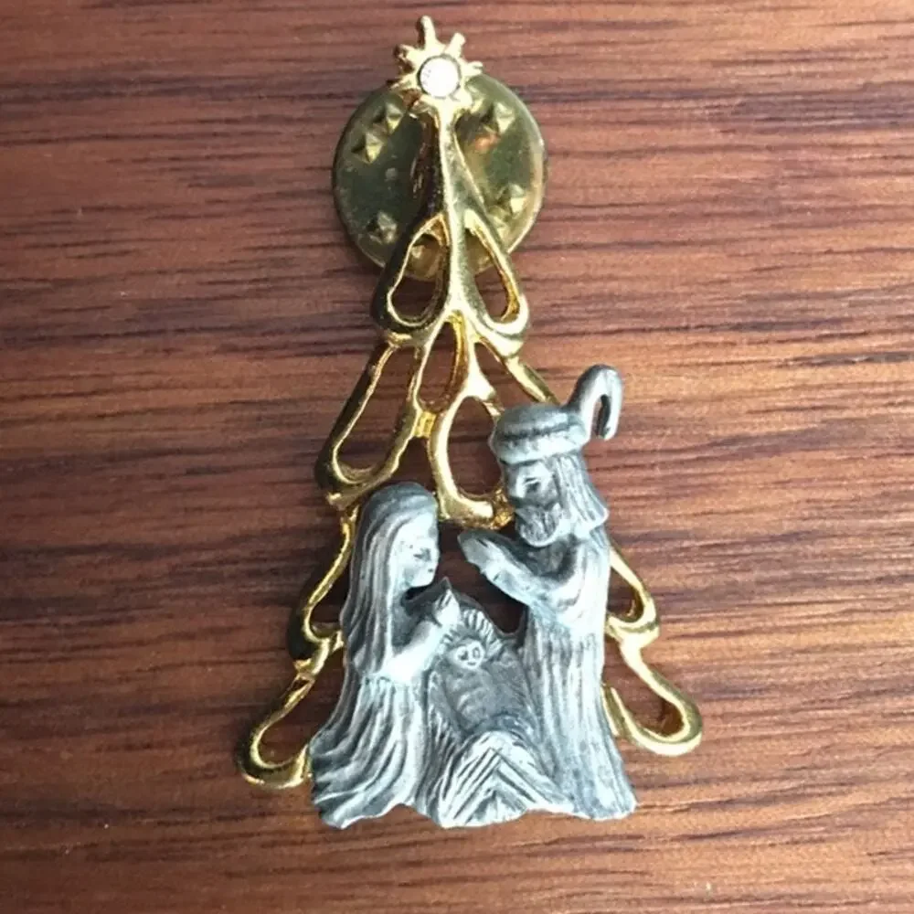 Nativity pin, precious Baby Jesus Christmas tree nativity pin